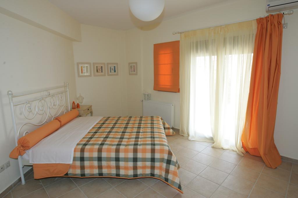 Erofili Villas Lourdata  Zimmer foto