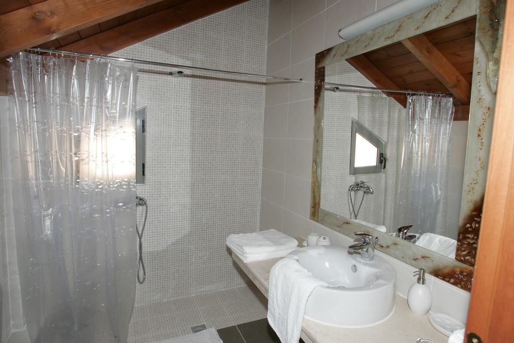Erofili Villas Lourdata  Zimmer foto